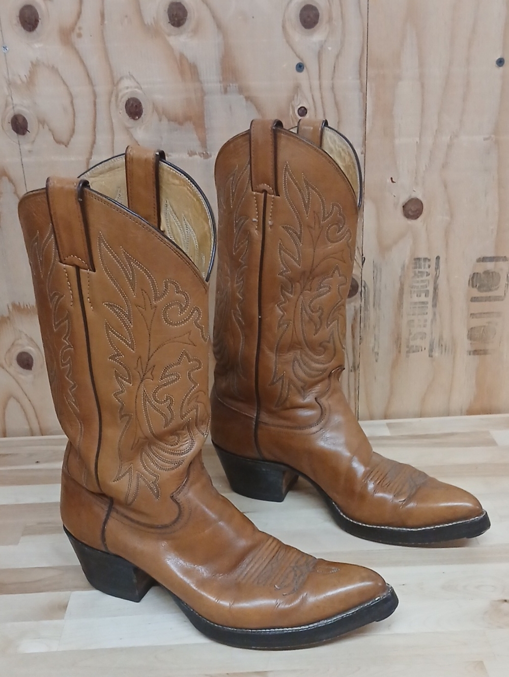 Justin Boots Tan Leather Embroidered Western Cowboy Boots Size 9.5